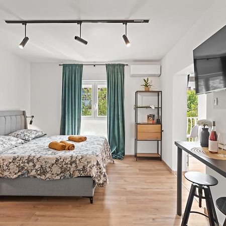 Kala Premium Studio Apartment โปเรช ภายนอก รูปภาพ