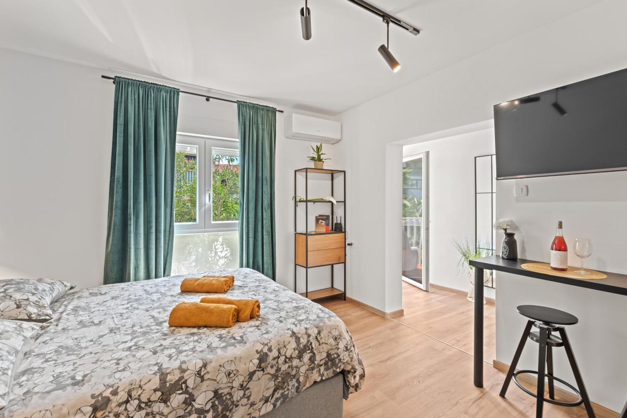Kala Premium Studio Apartment โปเรช ภายนอก รูปภาพ